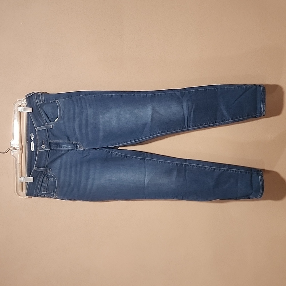 Old Navy RockStar Super Skinny Size 6 - Picture 1 of 4